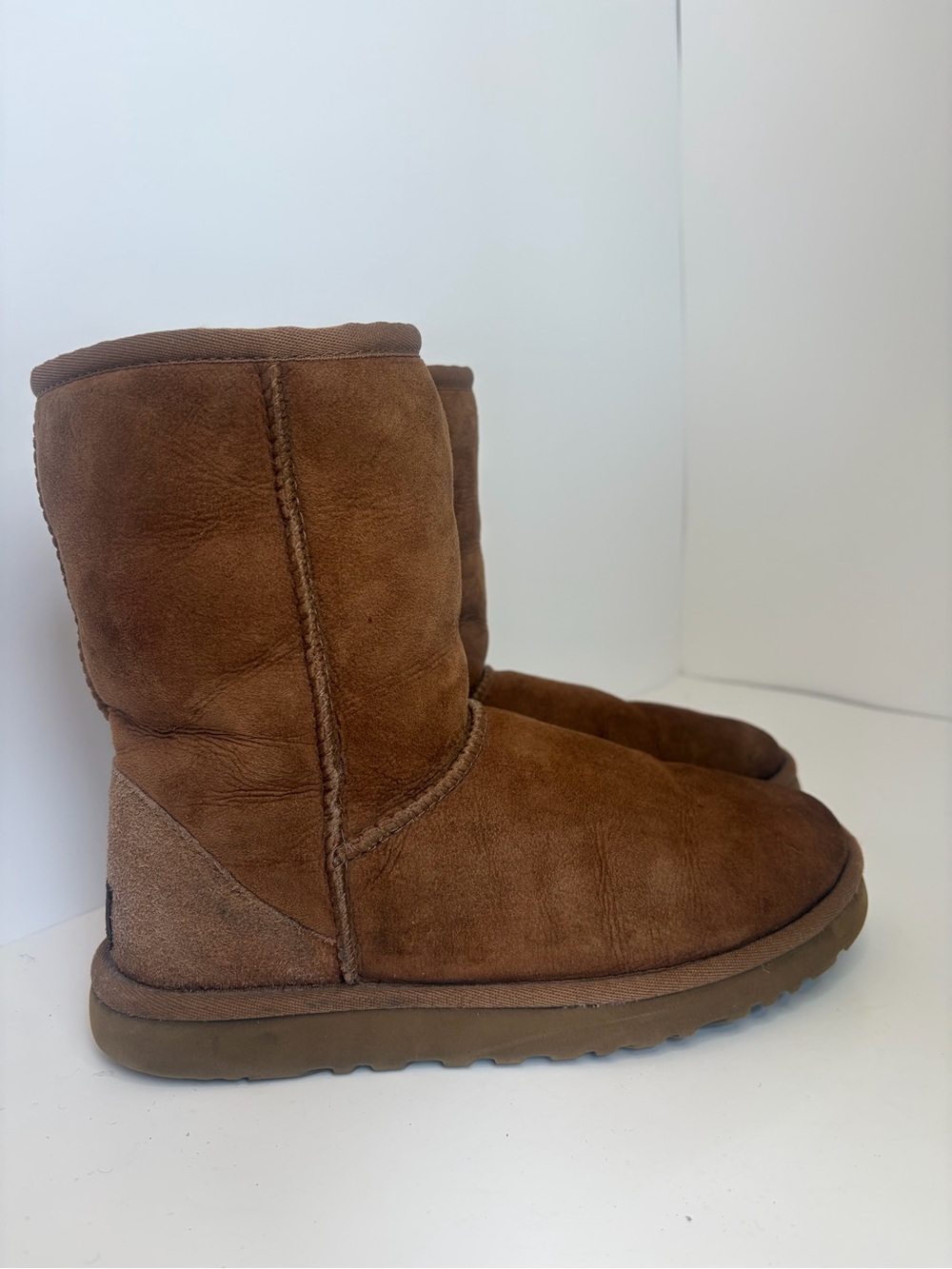 UGG Kids Classic Short Boots - Chestnut Brown Size 5